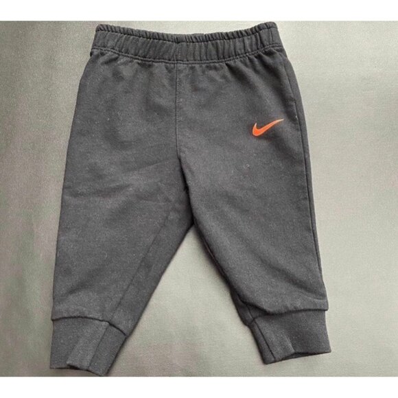 NWT Nike Jogger & Football One-piece Set Baby Boys Size 6M - Picture 3 of 3